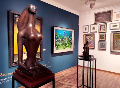 Exhibition interior9